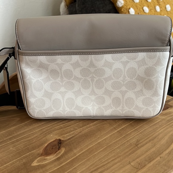 Coach Track Colorblock Messenger Crossbody NWOT EUC - Picture 10 of 10